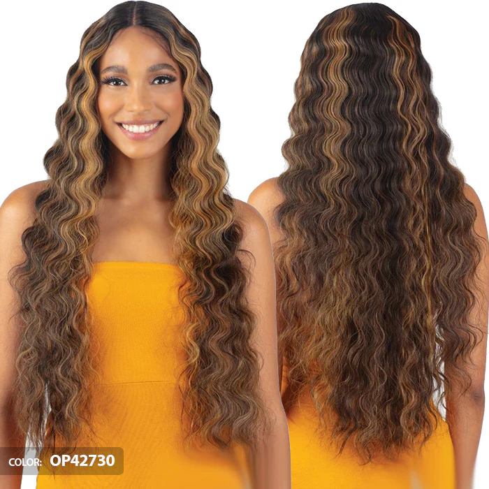 Model Model Gardenia 5" Deep HD Lace Part Wig - CAMELLIA - Image 3