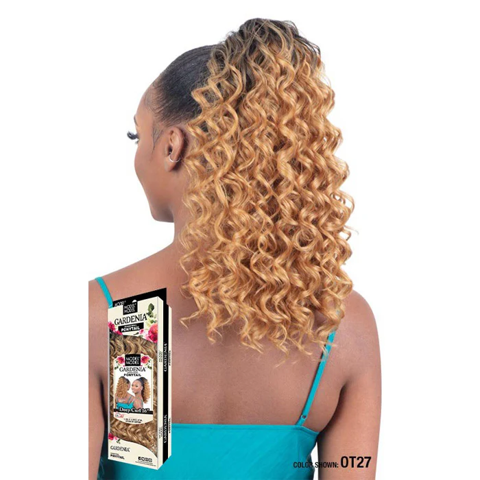 Model Model Gardenia Drawstring Ponytail - DEEP CURL 16" - Image 2
