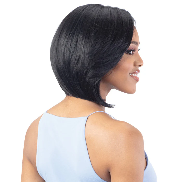 Model Model Klio HD Lace Part Wig - CHRISTIANA - Image 3